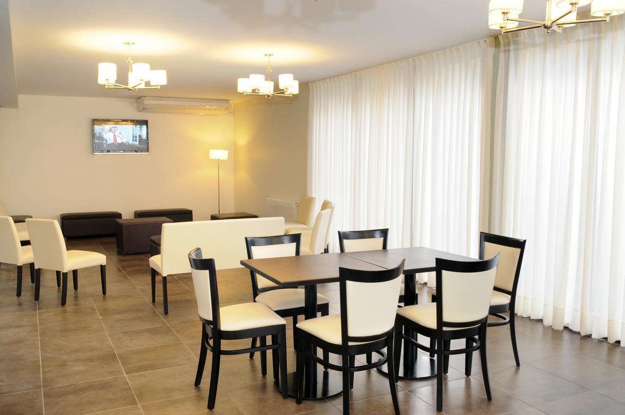 Hotel Ranqueles Вилья-Карлос-Пас Экстерьер фото
